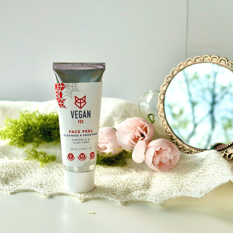 Vegan Fox natural face peel for smoother skin with chamomile and aloe vera in white tube